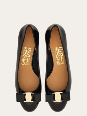 Salvatore Ferragamo Black Leather Vara Bow  Block Heel Pumps Women's Size 9